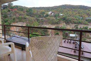 Home in the Hills, Resort & Restaurant - 4