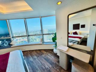 Top Floor VIP Ultra Luxury 2BR Suite Centaurus Mall Pool Gym - 1