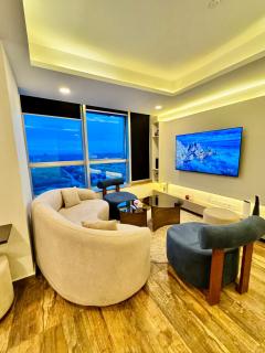 Top Floor VIP Ultra Luxury 2BR Suite Centaurus Mall Pool Gym - 5