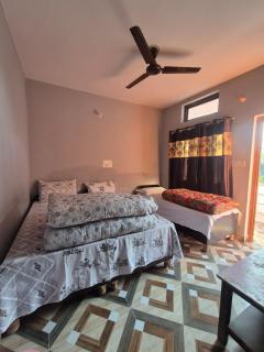 Devom Guest House - 1