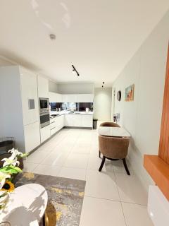 The Signature Luxury Stay - 9