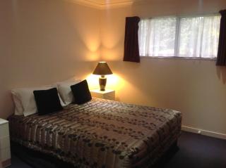 Central Park Motor Inn - 1