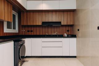Luxury Spacious Modern 3 Bedroom Apartmen - 9