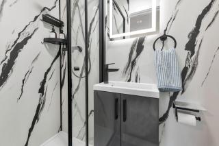 Modern Cambridge Studio - Milton - 1