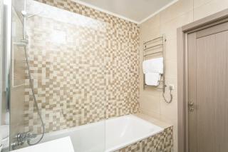 18-90b Kvartet, Vasyl Lypkivskyi 16b, Kyiv, railway station, metro nearby, stunning city view, Petrovdom Apartment - 6