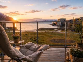 Beautiful Oceanfront Stay l Balcony & Amazing View - 8