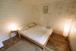 Blockhütte auf Naturcampingplatz im Wald - 7