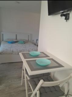 Studio 7 - 6