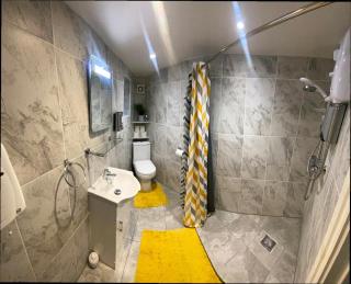 Private Modern Studio Retreat - 5