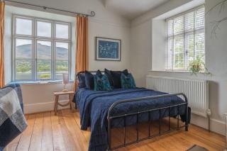 The Coachmans Quarters at Brantwood, studio apartment with stunning views and lake access - 8