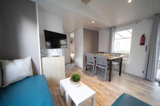 Mobil-home au Camping Castellas - 2
