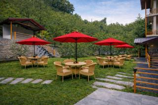 Regal Retreat Inn - 4
