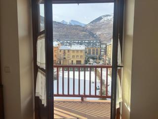 Apartament familiar i amb llar de foc by RURAL D'ÀNEU - 2