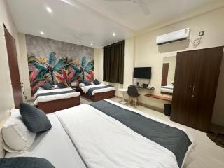 LEO Deluxe & Suite Room - 8