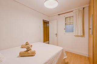 Cabanal BeachFront - 1 Min to Sea, AC, SmartTv, Balcony - 3
