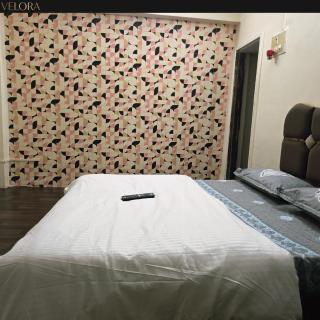 Furnished Bedroom in Andheri East, Peaceful - 3