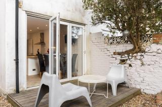 Crawshay House by Prime Stays - 3 Bedroom Retreat - Free Parking - City Centre Location - 5