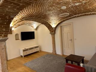 Esterbauer Homes, Gewölbe Wohnung 4P, Moderne Stadel Loft 4P und Generationen Farmhaus 9P in ruhiger Alleinlage mit Schwimmteich am Hof Neuberg - 3