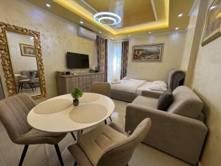 Gold & Violet Studio - 0