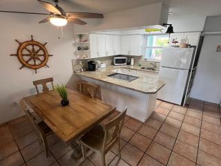 LICENSED MGR - 2/2 VILLA - OCEANFRONT BEACH RESORT - SALTWATER LAGOON & MARINA! - Key Largo - 2