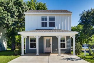 < 1 Mi to Beach! Family-Friendly Gulfport Retreat - 8