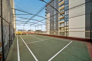 Spacious 3-Bed Apartment in Canberra CBD - 9