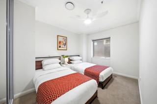 Spacious 3-Bed Apartment in Canberra CBD - 3