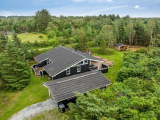 Holiday Home Anouk - 2km from the sea by Interhome - 2