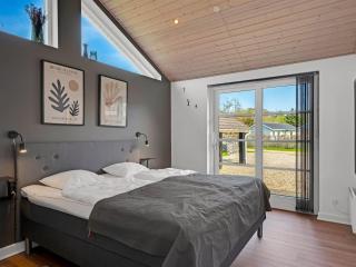 Holiday Home Svenn - 400m from the sea by Interhome - 9