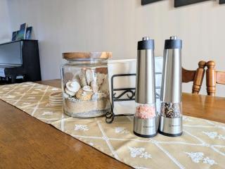 Welcoming 3-Bed home with large backyard - 2