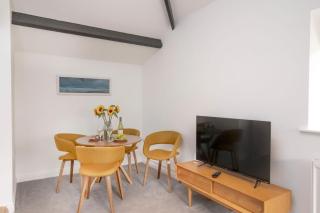 The Coach House - 2