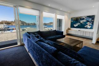 Modern Fishing Cabin With Sea View At Kalvaneset - 8