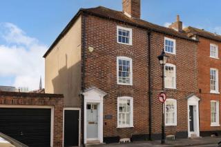 Stunning 4 Bed Georgian House in Chichester - 0