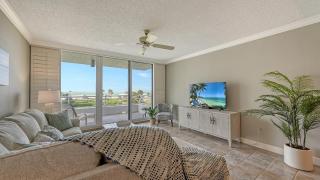 Beachfront Condo with Balcony on Longboat Key - Coastal Chic Decor & Gulf Views - 8