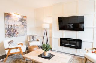 Charming Cottage Downtown - Walk to OTR with Hot Tub & Indoor Fireplace - 1