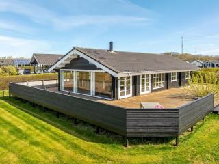 Holiday Home Burghar - 300m to the fjord by Interhome - 3