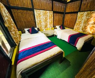 Hotel Tharu Garden - 2