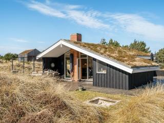 Holiday Home Steinunn - 600m from the sea by Interhome - 2