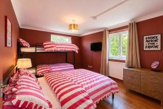 Central Brockenhurst Village Flat with Free Parking - 5