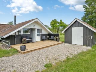 Holiday Home Anneke - 500m from the sea by Interhome - 0