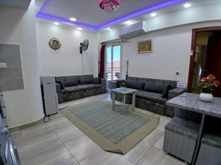 Feels like home, Furnitured, Kitchen, Central, WiFi Near Air port - 0