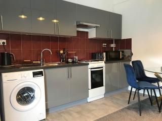 Relaxing island pad near beach, town 5 mins drive - 8
