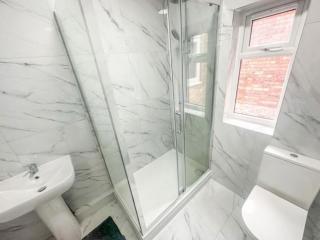 Cozy Guest Rooms in Bedford with Shared Facilities - 3