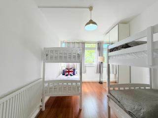 Kingsward House - 7