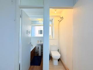 Kingsward House - 3