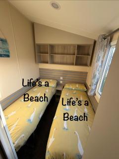 Lifes a Beach on Presthaven Sands - 6