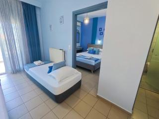 Celeste Deluxe Apartments - 7