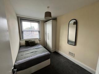 Cosy 1 bed in KX - 4