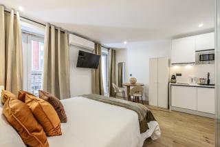 Amazinn Stay Madrid Callao, Mid Term - 8