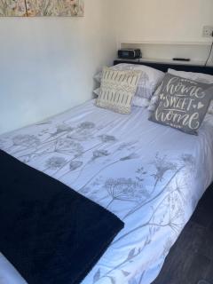 Cosy Cabin - Heart of Beckenham - 7